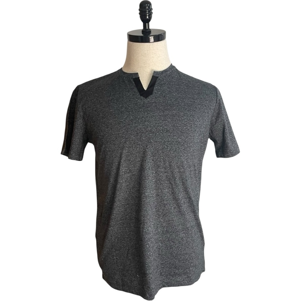 Siva Notched Collar T-Shirt Gray Black